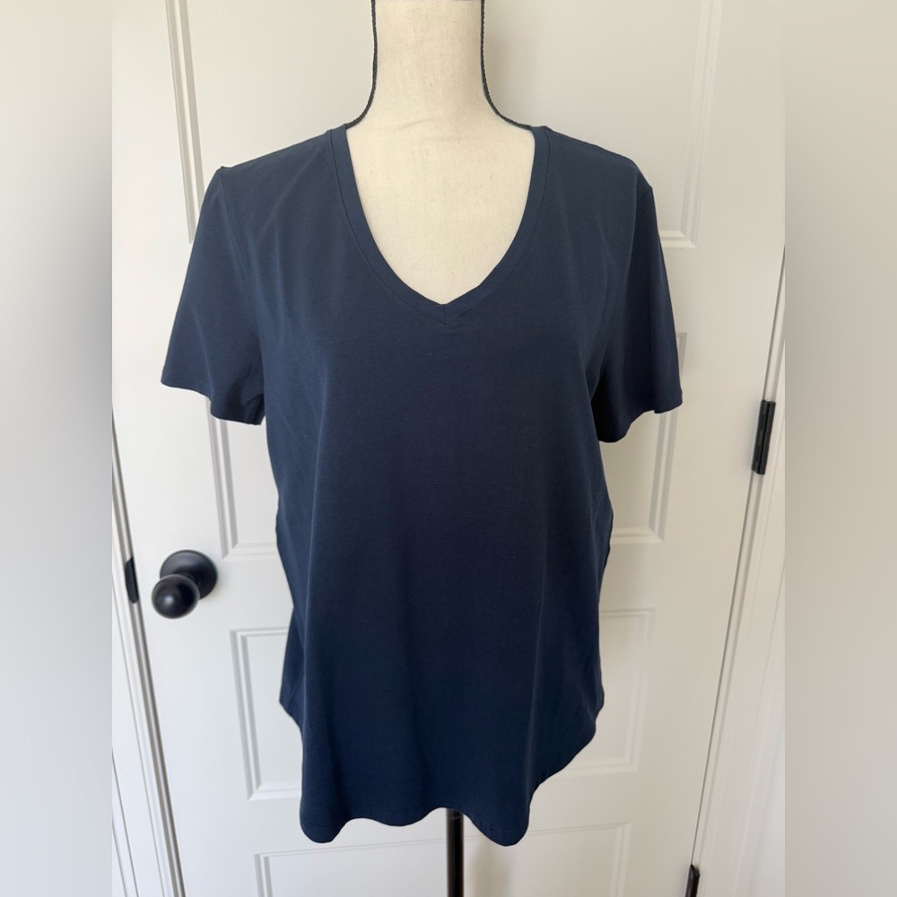 NWOT Lululemon Love V-Neck Shirt - Navy - Picture 6 of 6